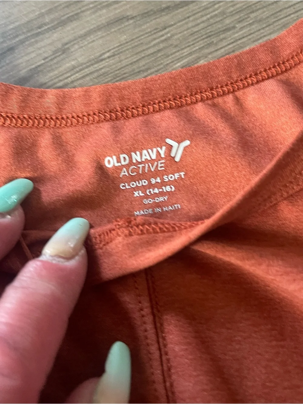 Old Navy Long-Sleeve Crewneck Top in Burnt Orange